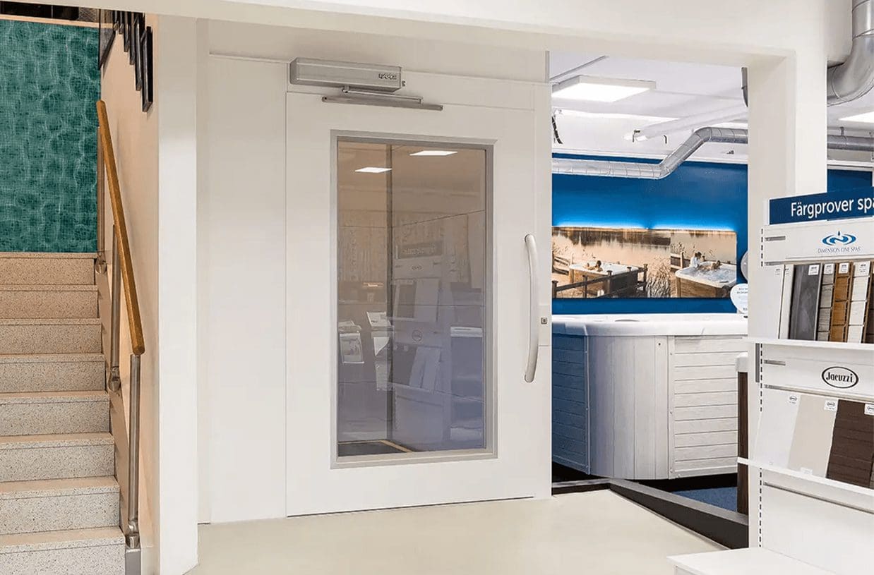 Space efficient cargo lifts