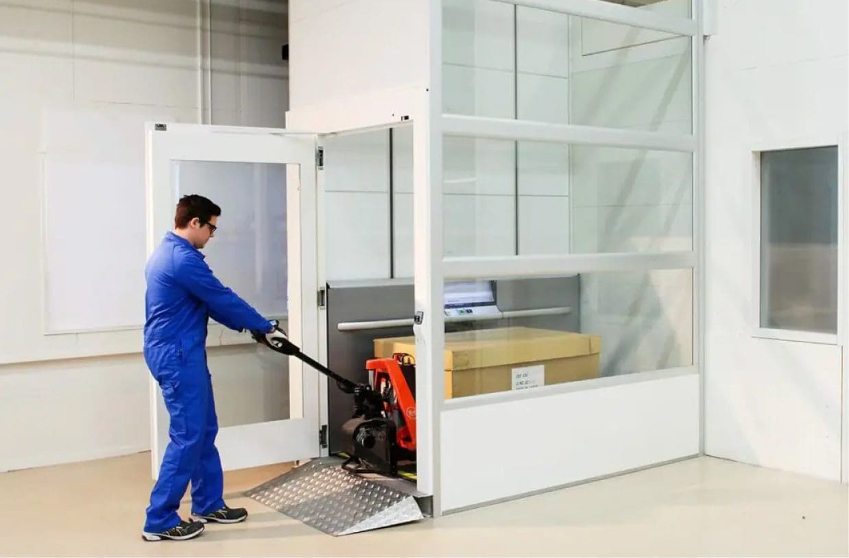 goods lift